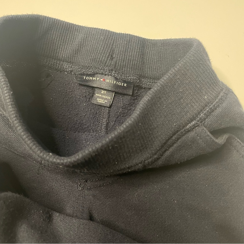 Tommy Hilfiger 2T Navy Blue Joggers with Pockets PRELOVED - Picture 5 of 6
